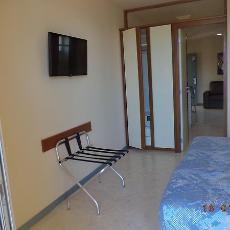 Coral Inn Vitoria Exterior photo